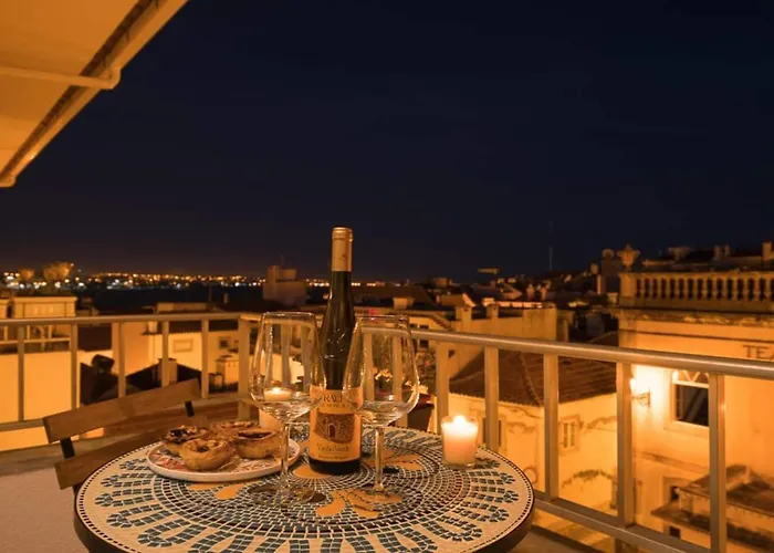 Sea View With Balcony 2 Mins From In Old Town Apartment